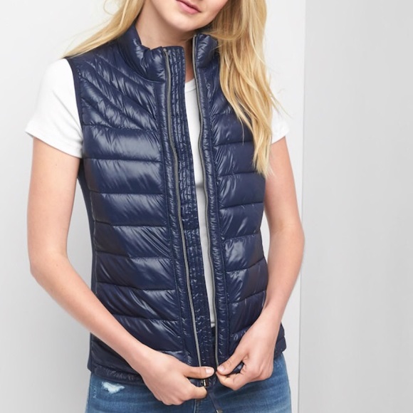 GAP Jackets & Blazers - Gap puffy vest